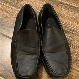 Dress shoes